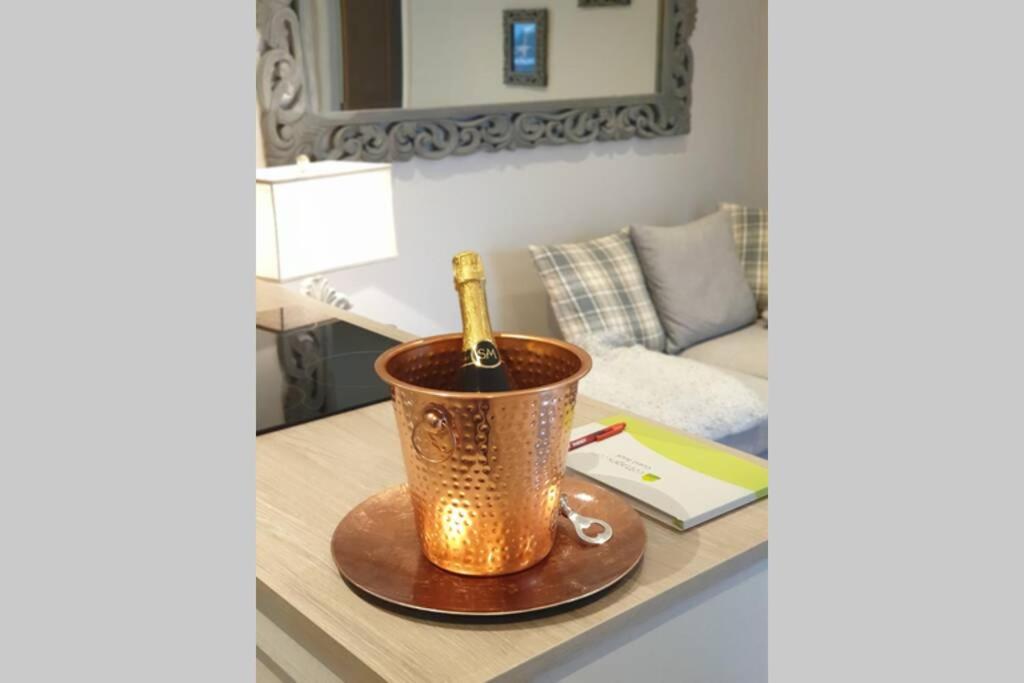 Luxury Five Star Cottage One Tantobie ภายนอก รูปภาพ